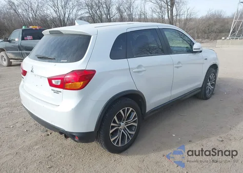 2017 Mitsubishi Outlander Sport 2.0 Le z USA, uszkodzony, nr VIN JA4AR3AU5HZ042775